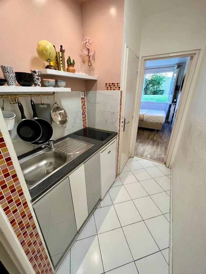 Studio Situe A 5 Min Du Chateau De Versailles Et Stationnement Gratuit Exterior photo